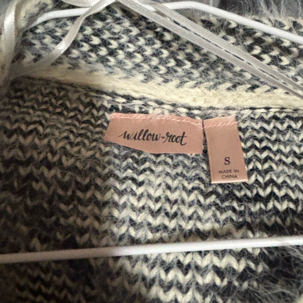 Willow And Root Diamond Pattern Sweater - image 4